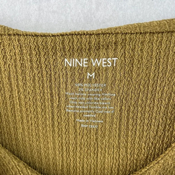 Nine West Blouse Women's Sz M Yellow V-Neck Textured Ruffle Front Sleeveless - Picture 8 of 9